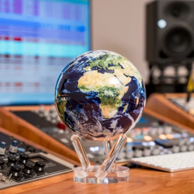MOVA Globe Earth with Clouds – No Batteries, Just Light-Powered Desk Décor